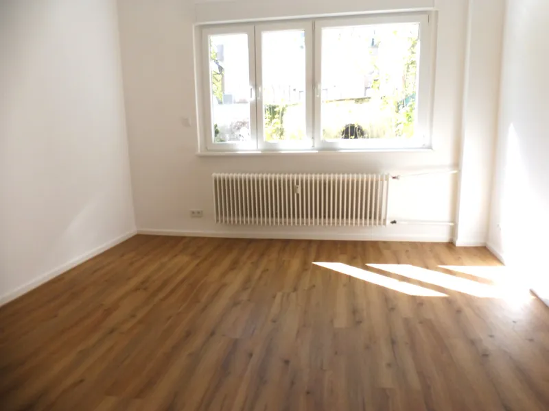 Schöne, helle und sanierte 2 Zimmerwohnung im Herzen von Moabit! — photo 1